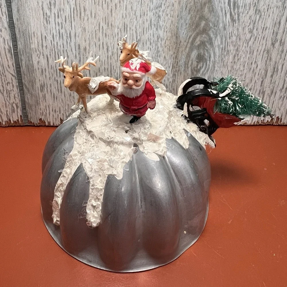 Vintage 1950's‎ Kitschy Hand Crafted Artwork Diorama Scene Christmas Santa Jello